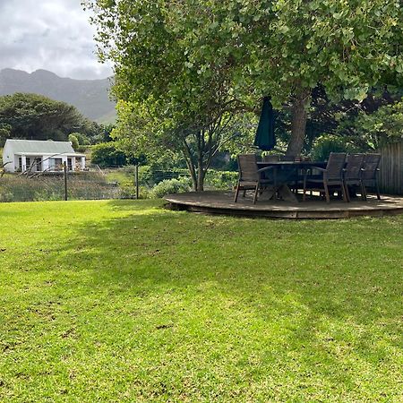Serene, Thatched Apartment In Noordhoek, เคปทาวน์ ภายนอก รูปภาพ
