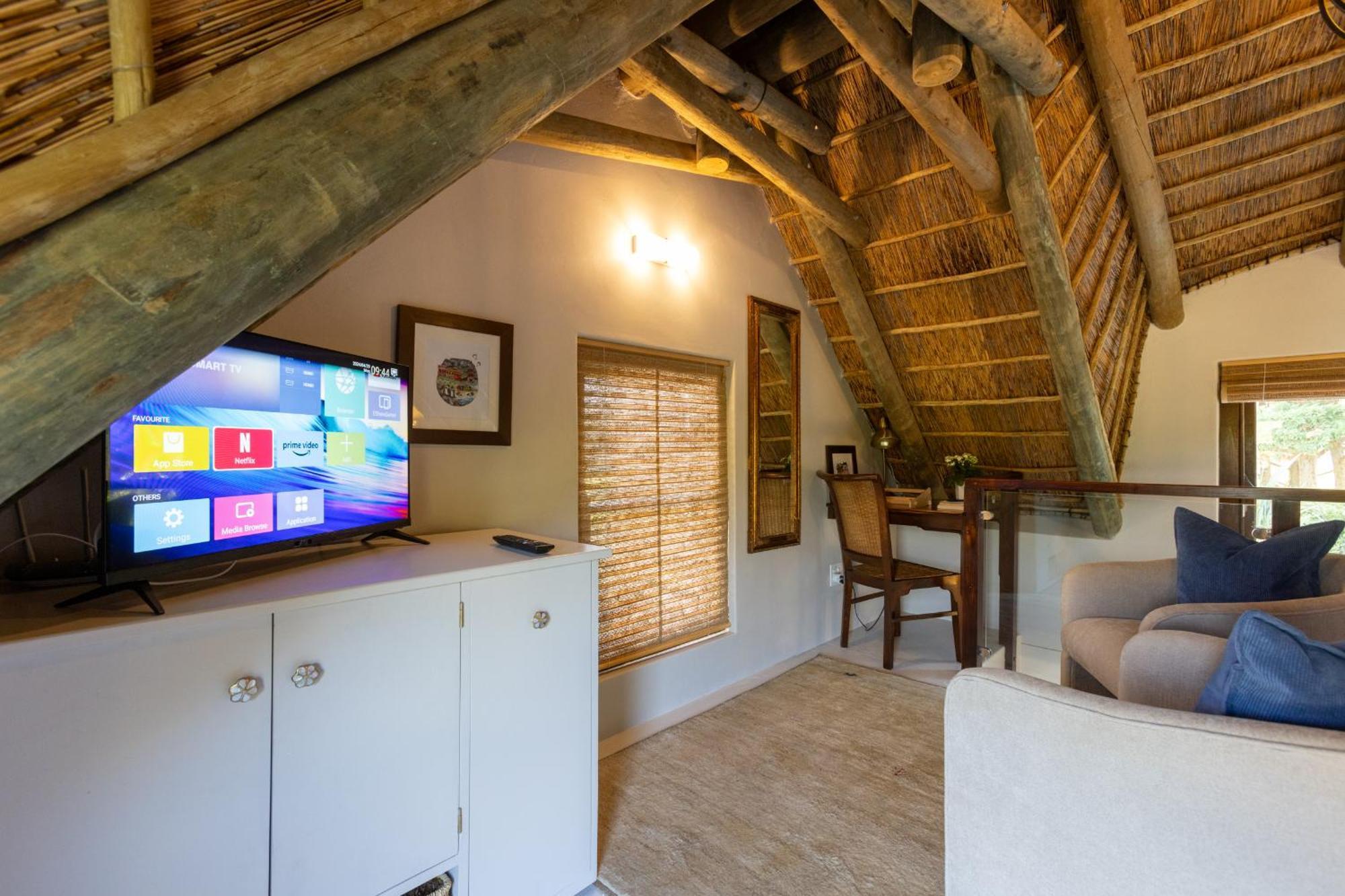 Serene, Thatched Apartment In Noordhoek, เคปทาวน์ ภายนอก รูปภาพ