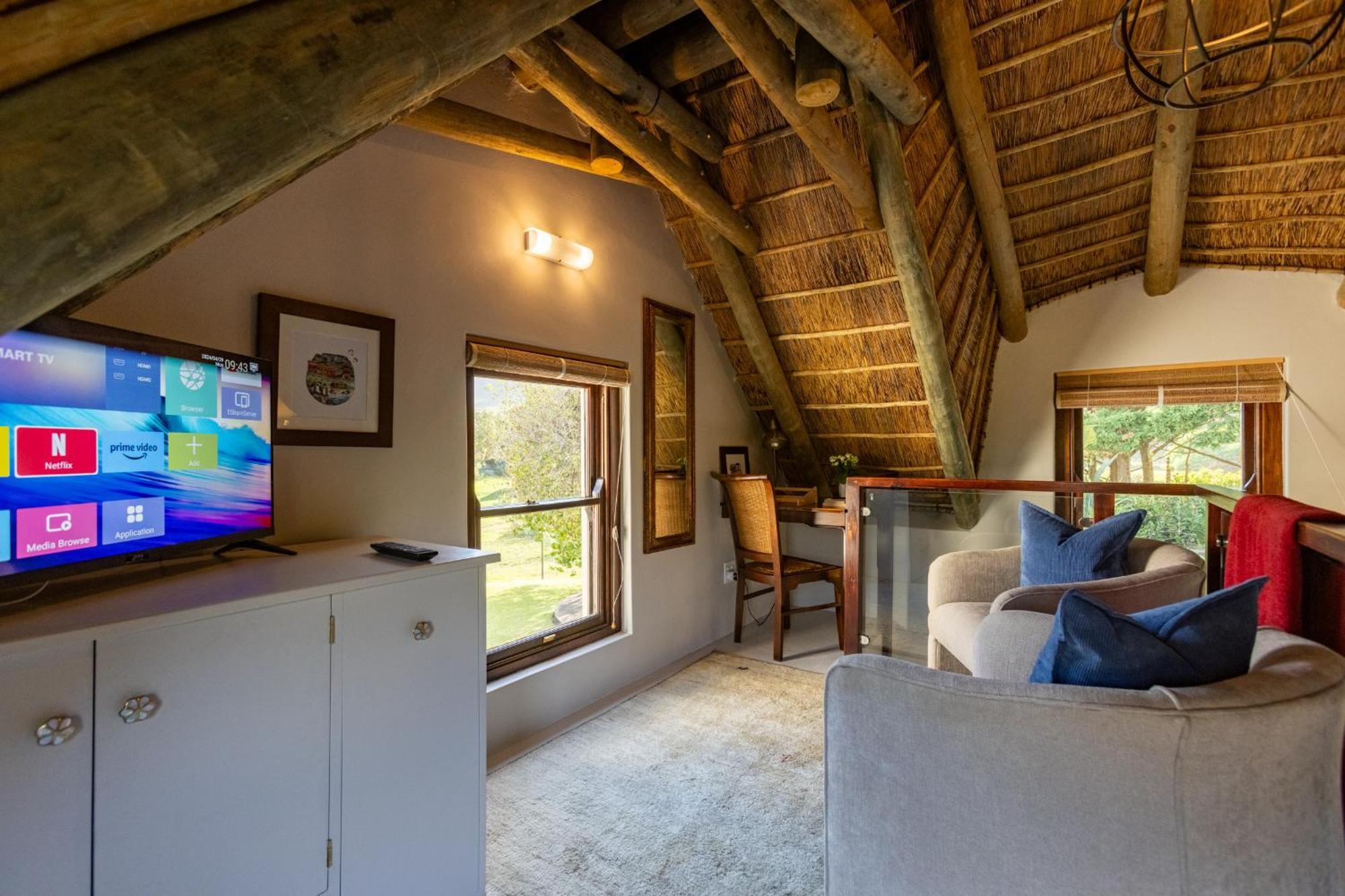 Serene, Thatched Apartment In Noordhoek, เคปทาวน์ ภายนอก รูปภาพ
